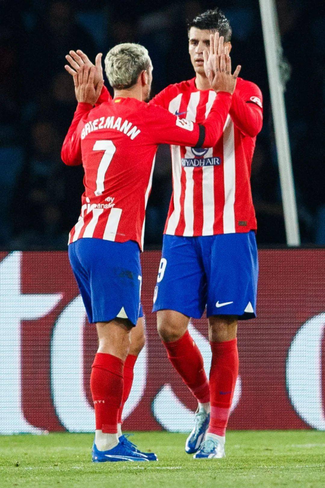 华体会-马竞险胜巴萨，卡瓦尼补时绝平欧冠的简单介绍