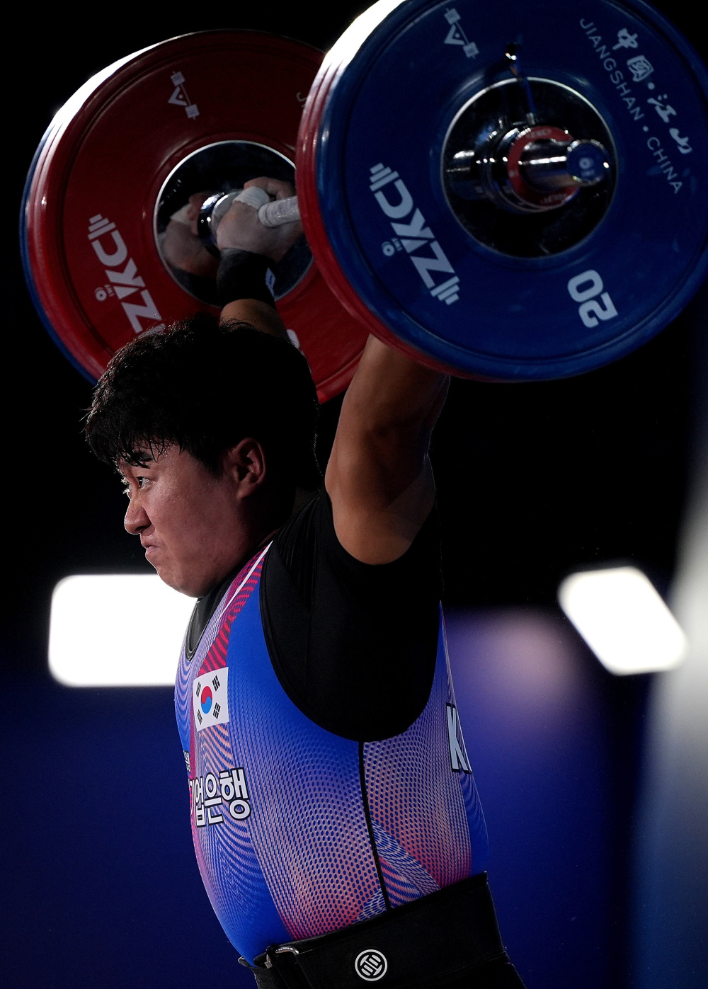 华体会app-神奇力量！瑞典举重选手勇夺冠军的简单介绍