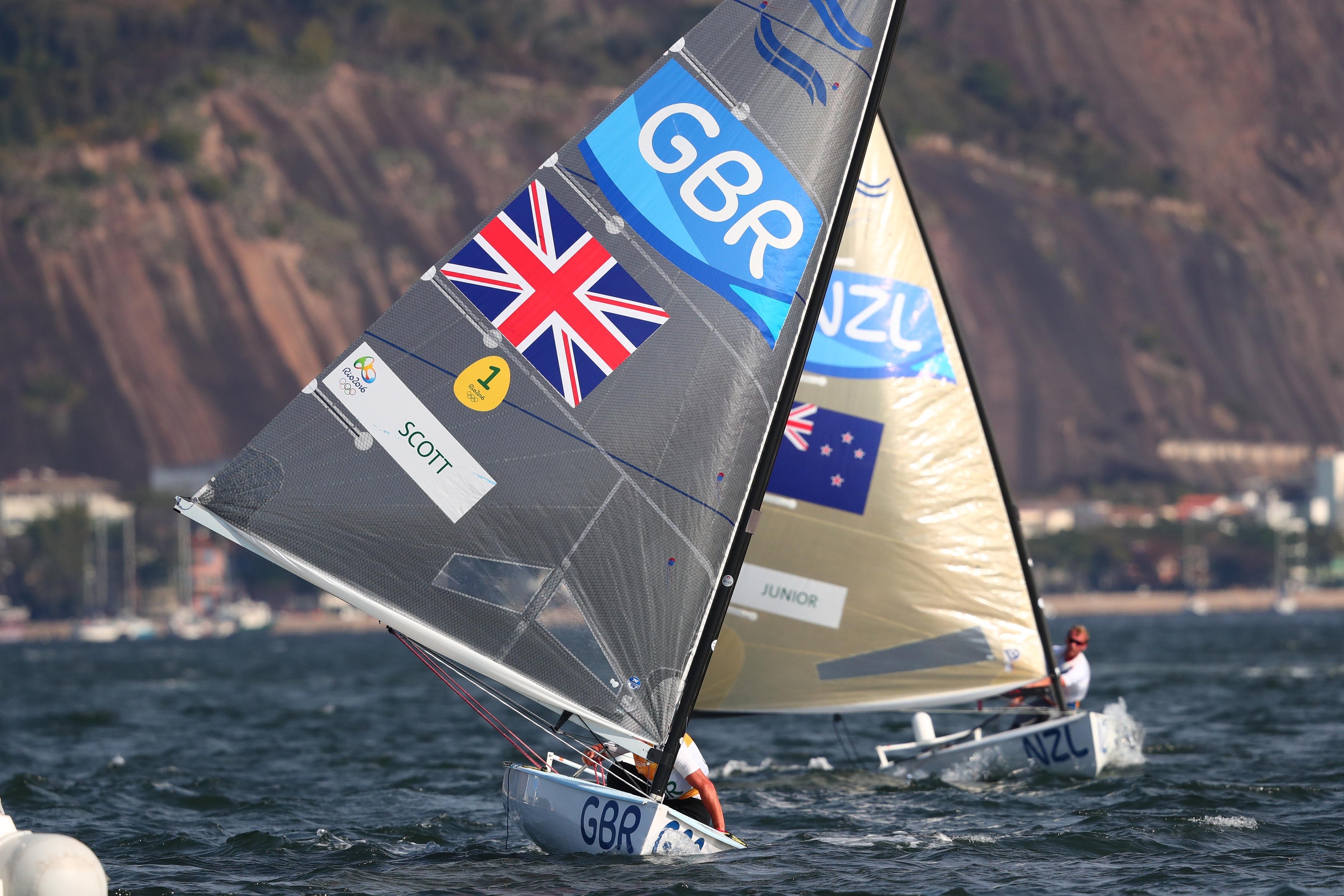 葡萄牙选手斩获帆船比赛金牌